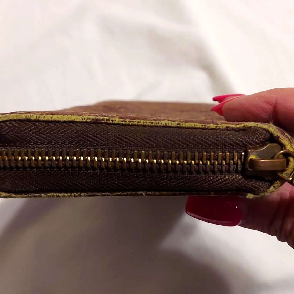 Authentic Louis Vuitton Brown Denim Min Lin Long Zippy wallet